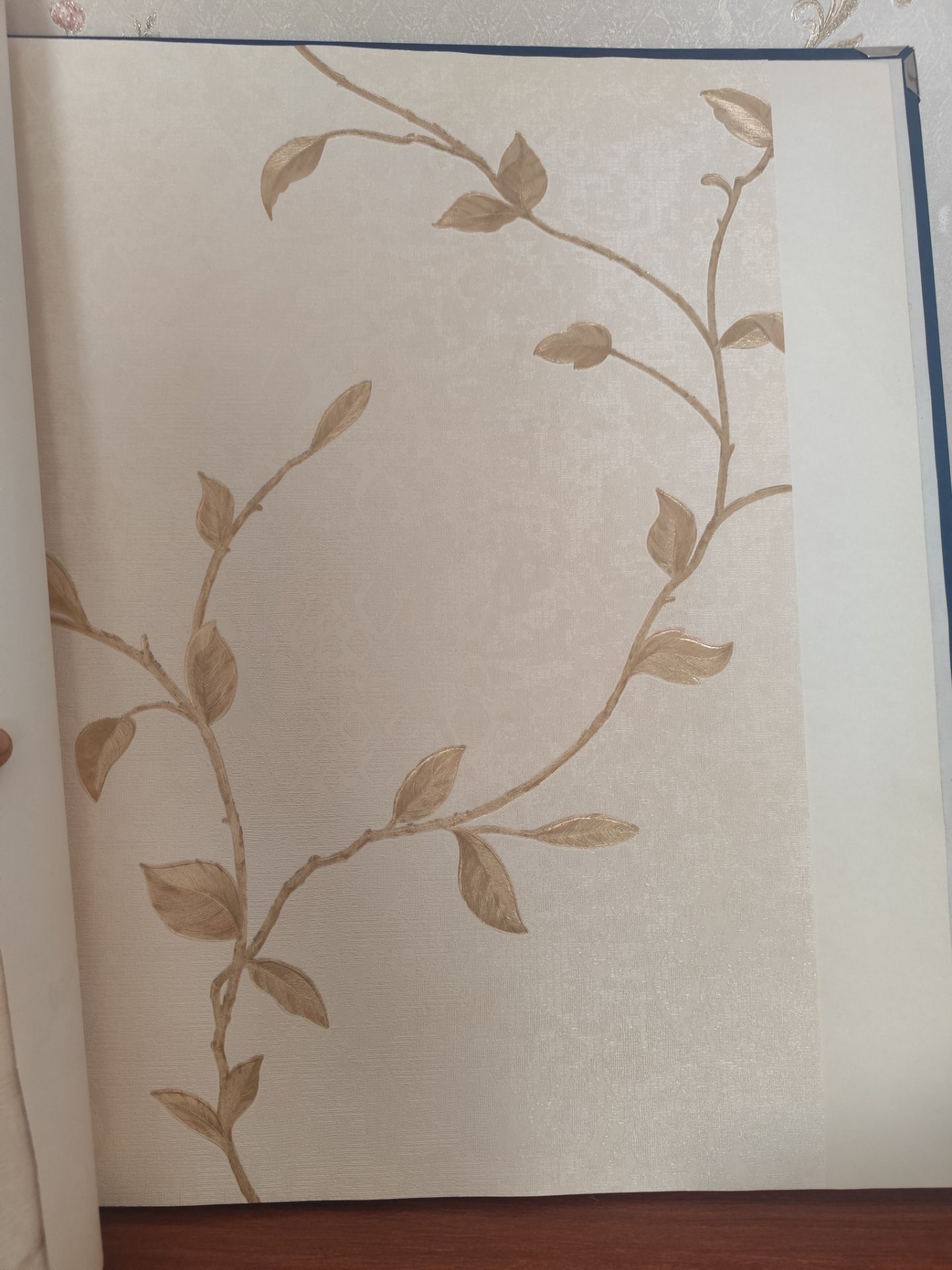 کاغذدیواری حراجی پی وی سی گرماژ بالا